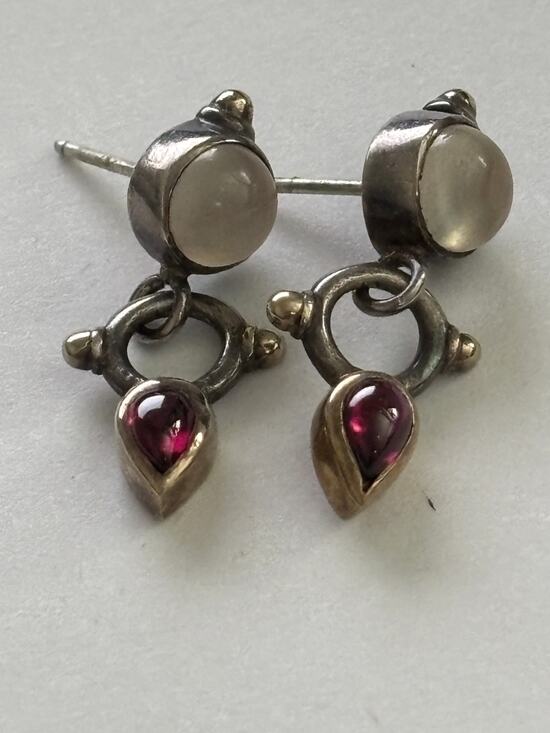 unknown Jewelry - Vintage Sterling Silver Small Dangle Earrings Moonstone Garnet